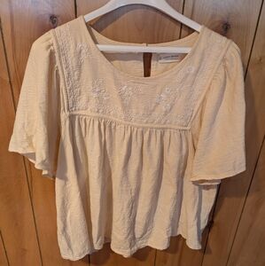 Lucky Brand Cream Top Size M